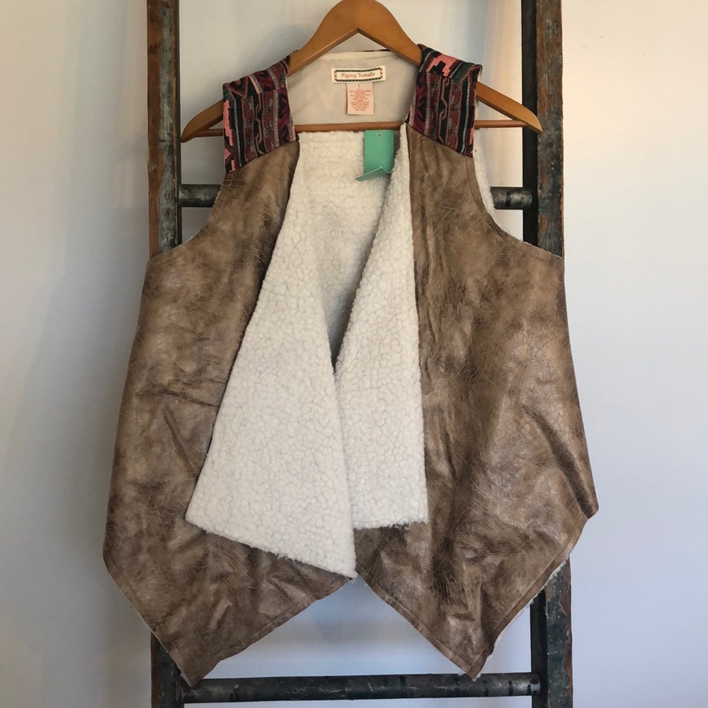 Faux leather vest with Sherpa lining and print top